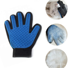 Перчатка-массажер для собак и кошек с пятью пальцами